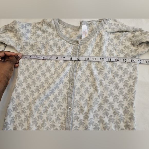 Cat & Jack Girl Sweater
M 14/16
In great condition
Measurements in pictures - Picture 6 of 11